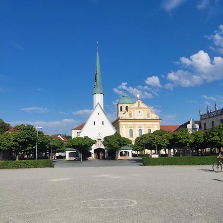 Ferienwohnung Enzian - Naehe Kapellplatz - Oeffentlicher Parkplatz - Aufzug Altotting Bagian luar foto
