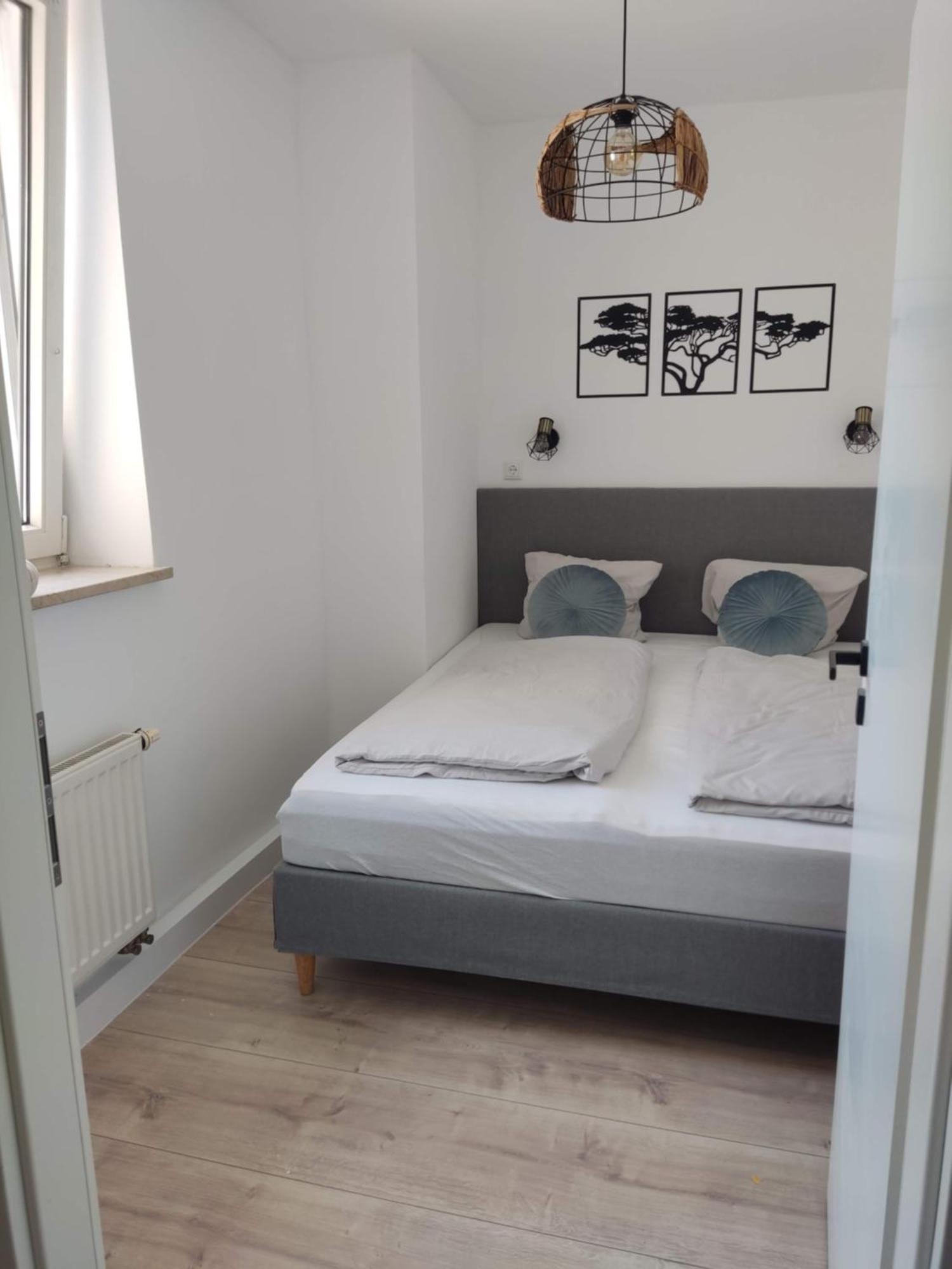 Ferienwohnung Enzian - Naehe Kapellplatz - Oeffentlicher Parkplatz - Aufzug Altotting Bagian luar foto