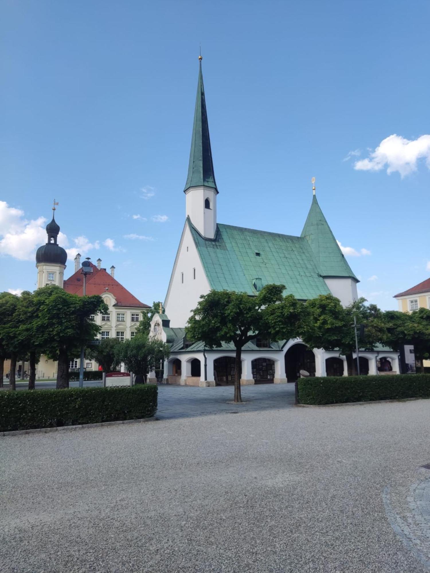 Ferienwohnung Enzian - Naehe Kapellplatz - Oeffentlicher Parkplatz - Aufzug Altotting Bagian luar foto